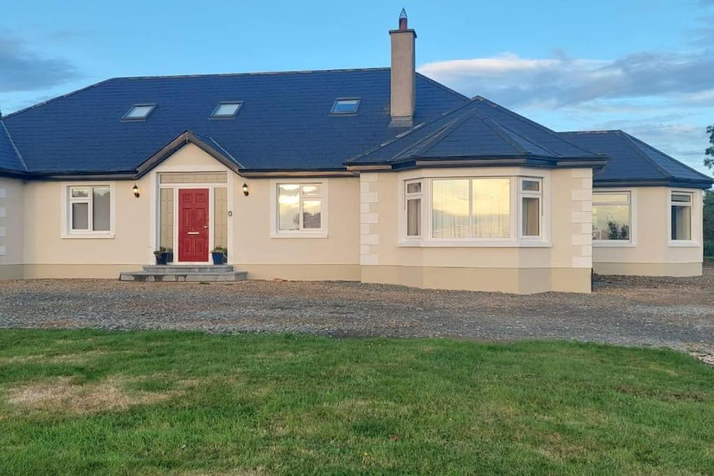 Modern Countryside Apartment Killmallock Lodge إينيسكورثي المظهر الخارجي الصورة